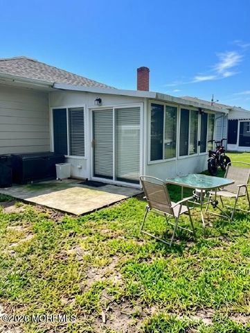 307 Barbados Drive N, Toms River, NJ 08757