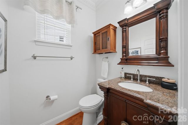 1245 34th Avenue NE, Hickory, NC 28601