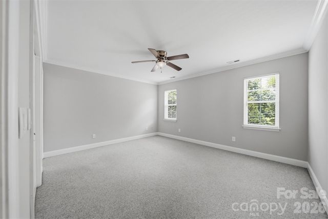 1245 34th Avenue NE, Hickory, NC 28601