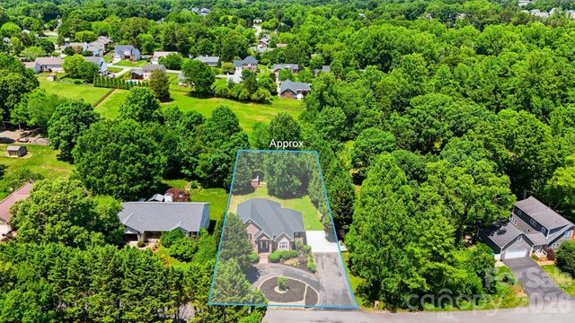 1245 34th Avenue NE, Hickory, NC 28601