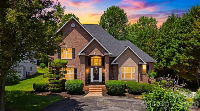 1245 34th Avenue NE, Hickory, NC 28601