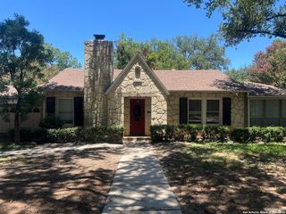 127 Paloma Dr., Olmos Park, TX 78212