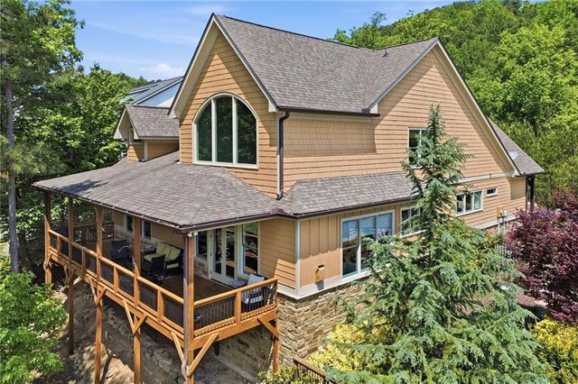 114 Sunset Peak Court, Waleska, GA 30183