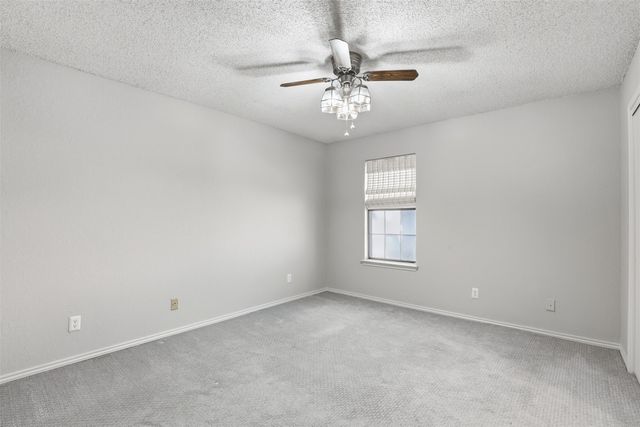 7429 Kingswood Drive, Fort Worth, TX 76133