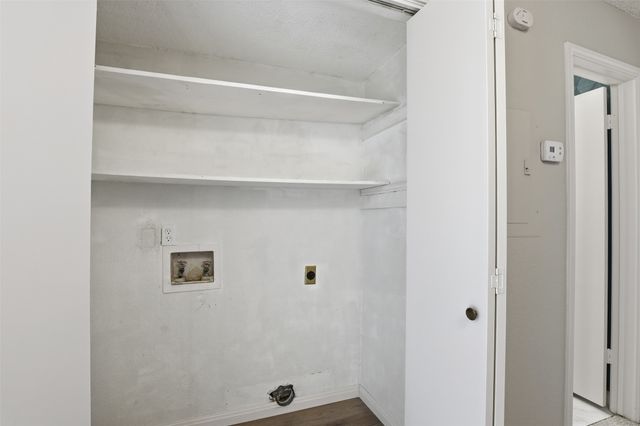 7429 Kingswood Drive, Fort Worth, TX 76133