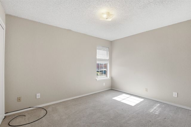 7429 Kingswood Drive, Fort Worth, TX 76133