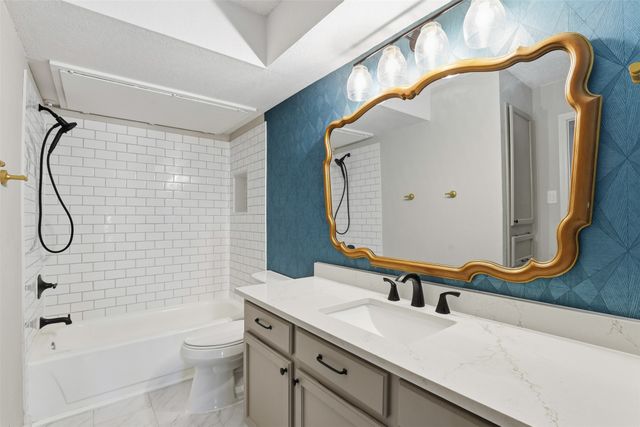 7429 Kingswood Drive, Fort Worth, TX 76133