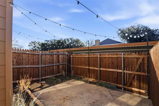 7429 Kingswood Drive, Fort Worth, TX 76133