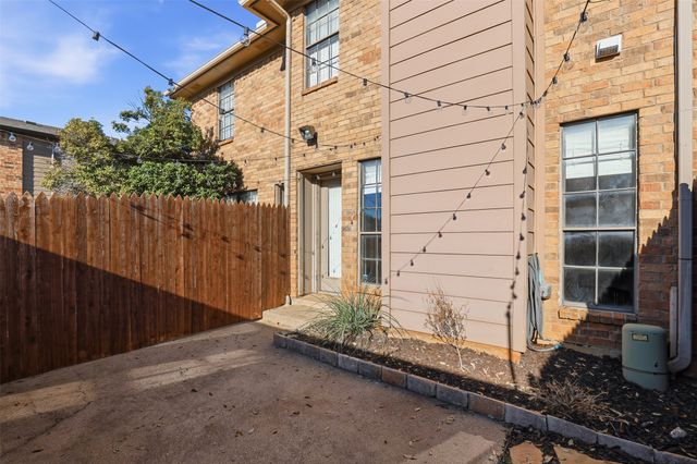 7429 Kingswood Drive, Fort Worth, TX 76133