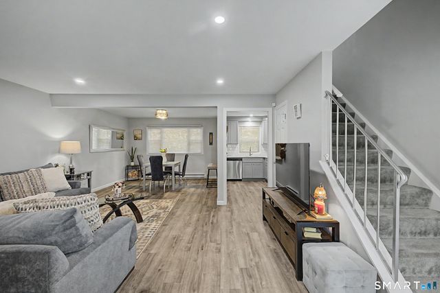 45 Highview Avenue 5, Stamford, CT 06907