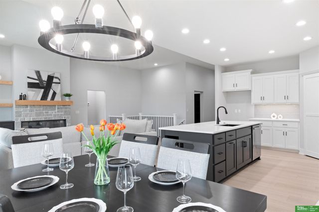 12383 Windsor Drive, Papillion, NE 68046