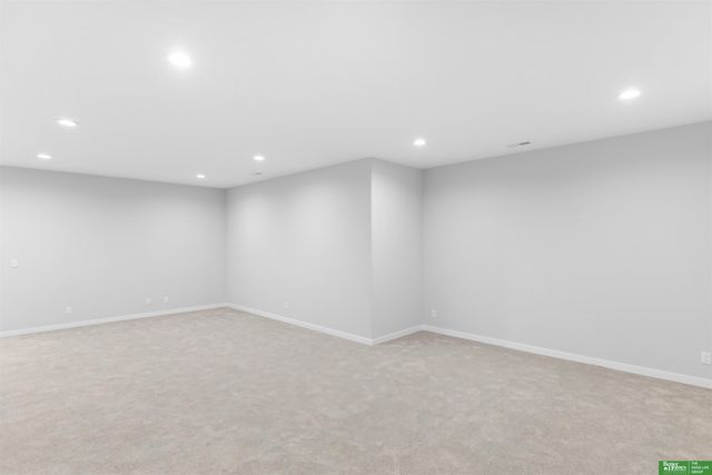 12383 Windsor Drive, Papillion, NE 68046