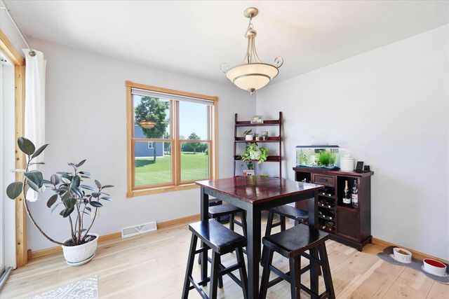4816 N APPLE ROAD, Appleton, WI 54913