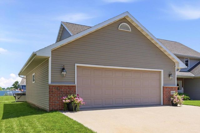 4816 N APPLE ROAD, Appleton, WI 54913
