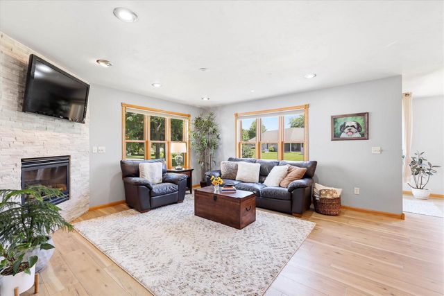 4816 N APPLE ROAD, Appleton, WI 54913