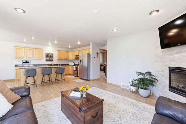 4816 N APPLE ROAD, Appleton, WI 54913