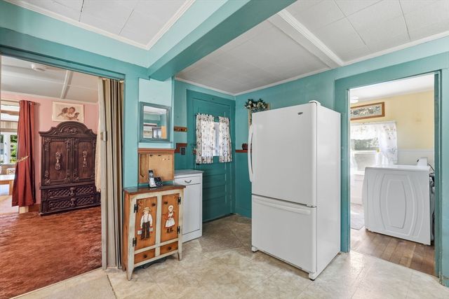 48 Grant St, Dracut, MA 01826