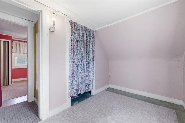 48 Grant St, Dracut, MA 01826