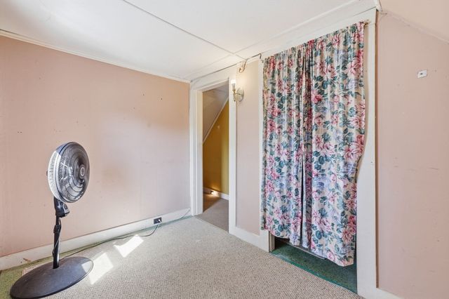 48 Grant St, Dracut, MA 01826