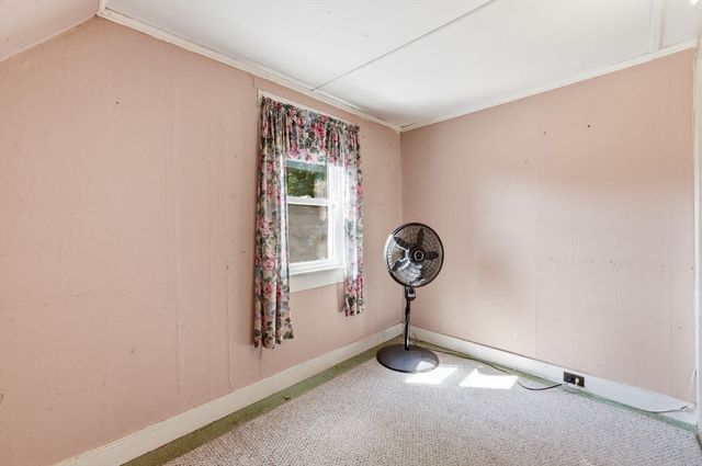 48 Grant St, Dracut, MA 01826