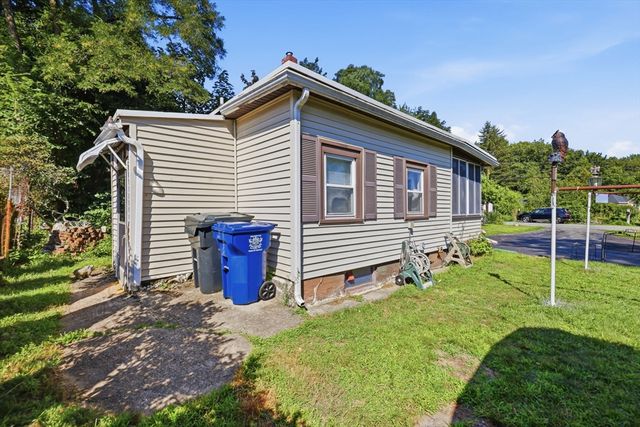 48 Grant St, Dracut, MA 01826
