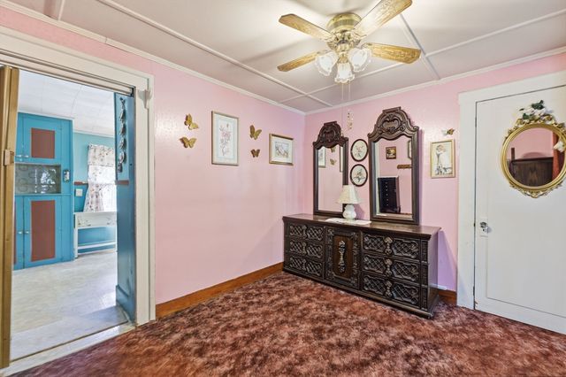 48 Grant St, Dracut, MA 01826