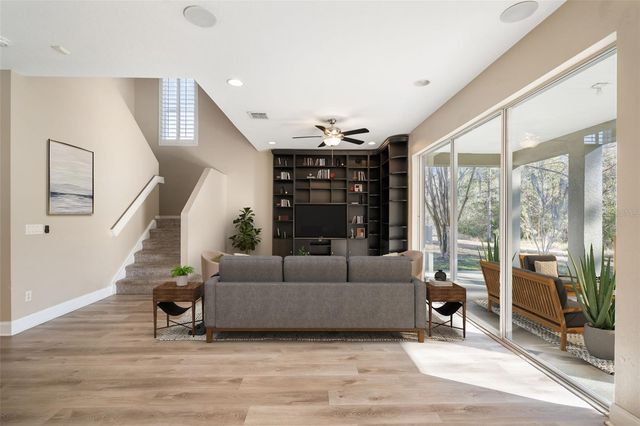 9450 LEATHERWOOD AVENUE, Tampa, FL 33647