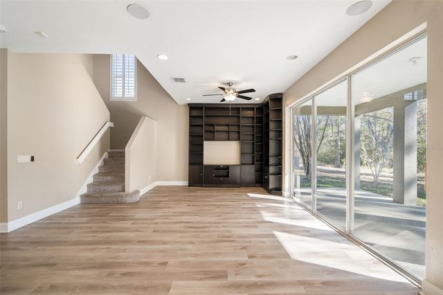 9450 LEATHERWOOD AVENUE, Tampa, FL 33647