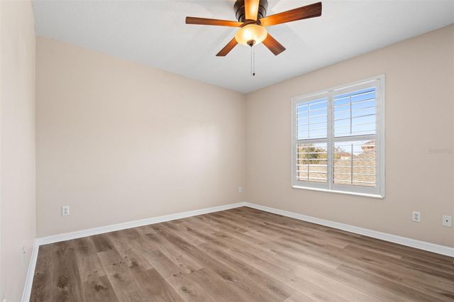 9450 LEATHERWOOD AVENUE, Tampa, FL 33647