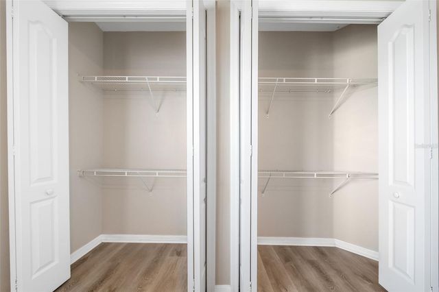 9450 LEATHERWOOD AVENUE, Tampa, FL 33647