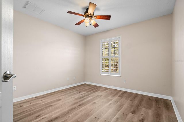 9450 LEATHERWOOD AVENUE, Tampa, FL 33647