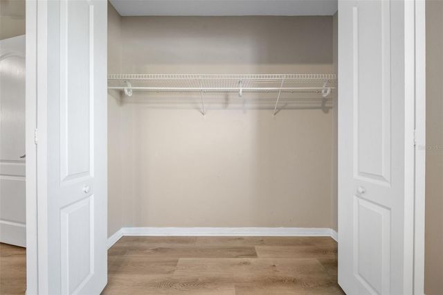 9450 LEATHERWOOD AVENUE, Tampa, FL 33647