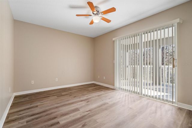 9450 LEATHERWOOD AVENUE, Tampa, FL 33647