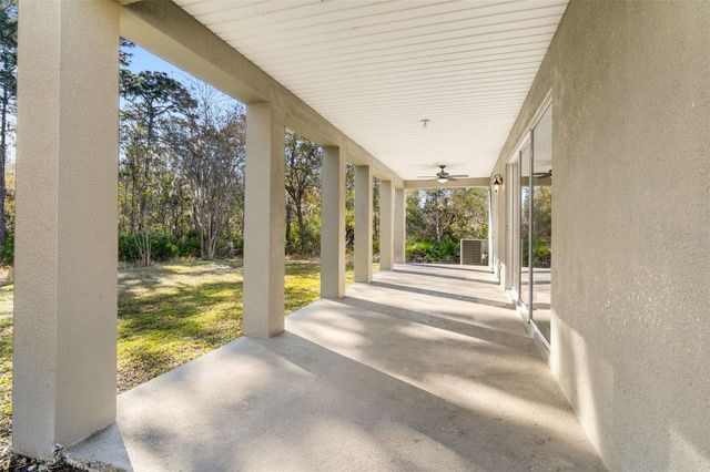 9450 LEATHERWOOD AVENUE, Tampa, FL 33647