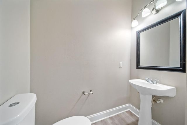 9450 LEATHERWOOD AVENUE, Tampa, FL 33647