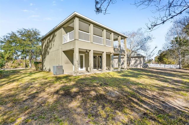 9450 LEATHERWOOD AVENUE, Tampa, FL 33647