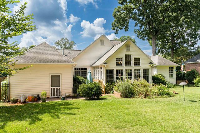 104 N Carleila Lake Way, Spartanburg, SC 29307