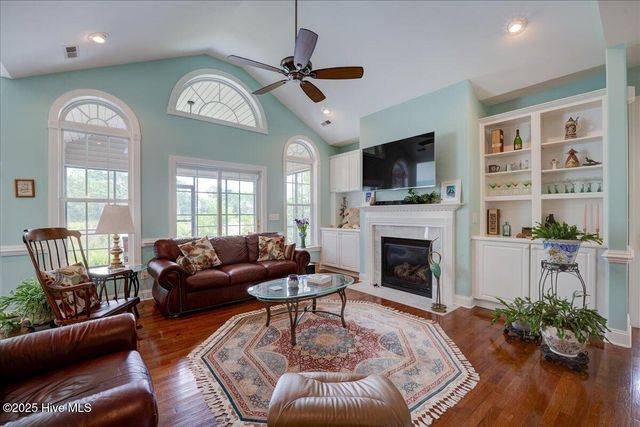 1112 Harbour Pointe Drive, New Bern, NC 28560