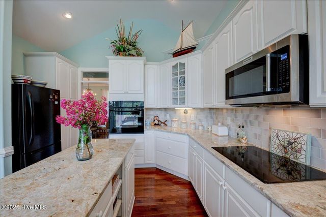 1112 Harbour Pointe Drive, New Bern, NC 28560