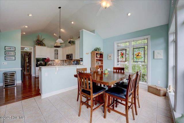 1112 Harbour Pointe Drive, New Bern, NC 28560