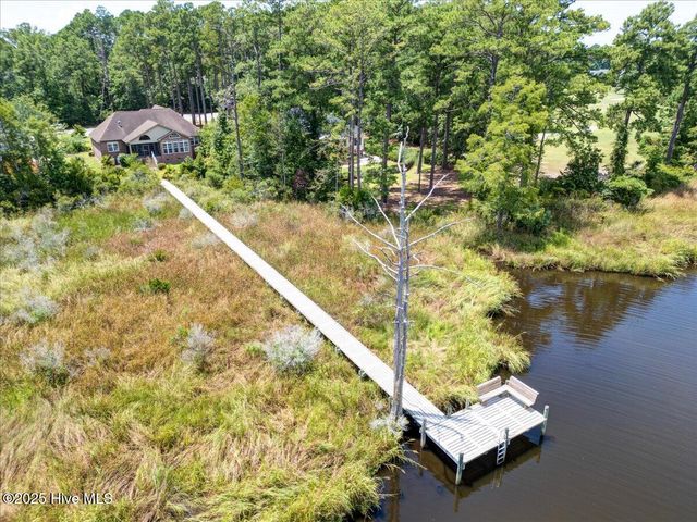 1112 Harbour Pointe Drive, New Bern, NC 28560