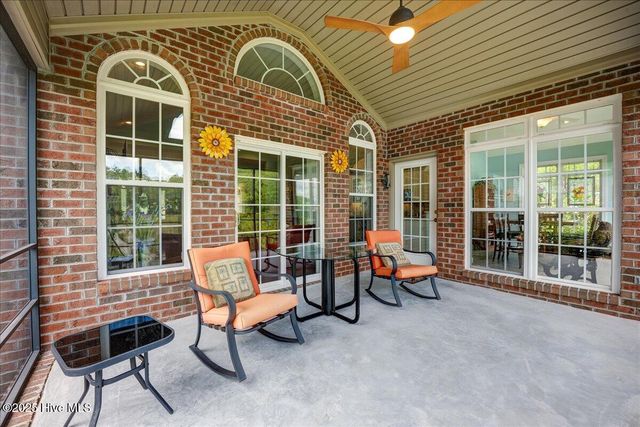 1112 Harbour Pointe Drive, New Bern, NC 28560