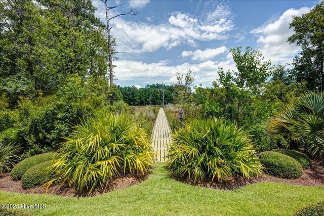 1112 Harbour Pointe Drive, New Bern, NC 28560