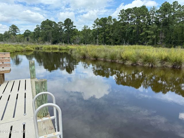 1112 Harbour Pointe Drive, New Bern, NC 28560
