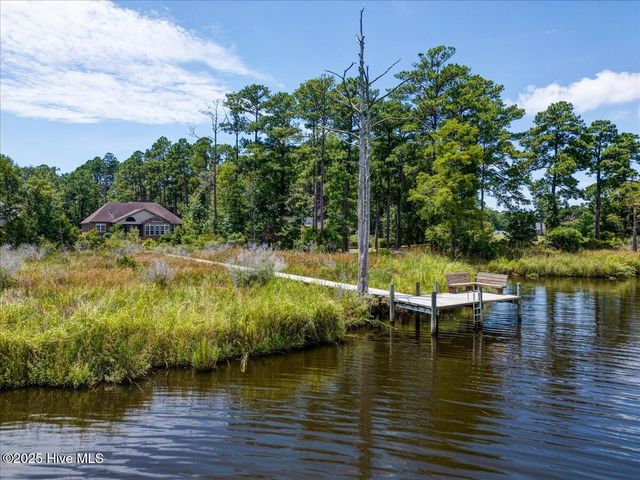 1112 Harbour Pointe Drive, New Bern, NC 28560