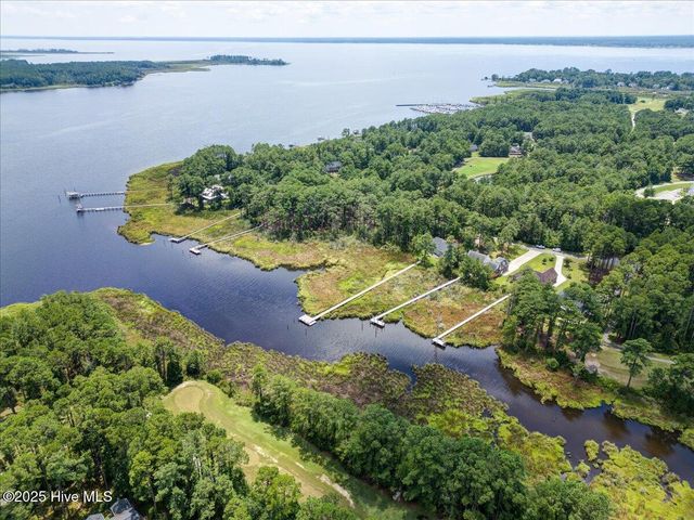 1112 Harbour Pointe Drive, New Bern, NC 28560