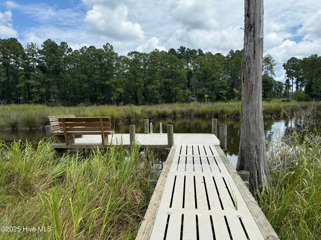 1112 Harbour Pointe Drive, New Bern, NC 28560