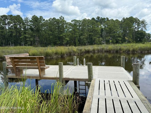 1112 Harbour Pointe Drive, New Bern, NC 28560
