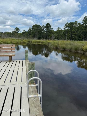 1112 Harbour Pointe Drive, New Bern, NC 28560