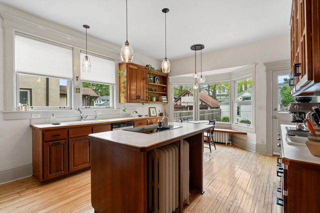 1617 Summit Avenue, Saint Paul, MN 55105
